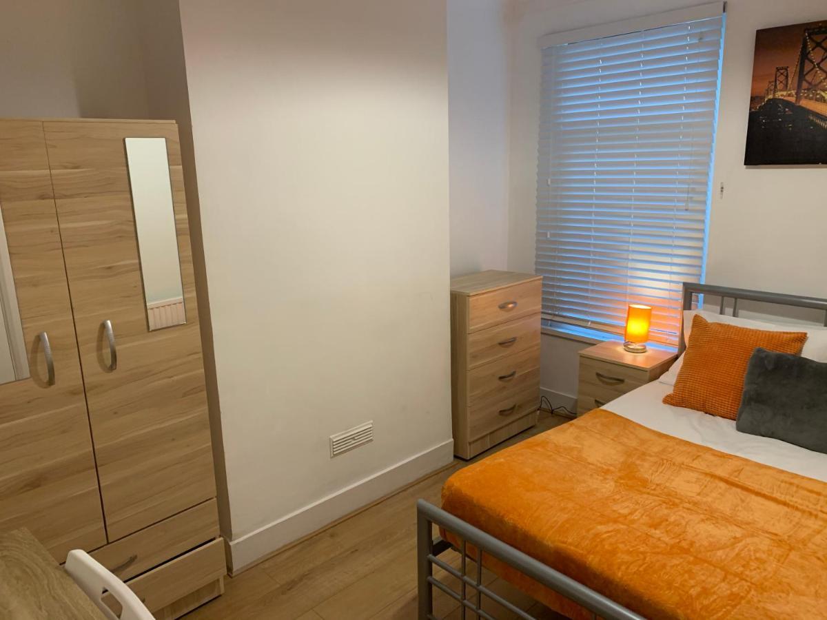 Central Stratford Cozy Double Room Londra Esterno foto