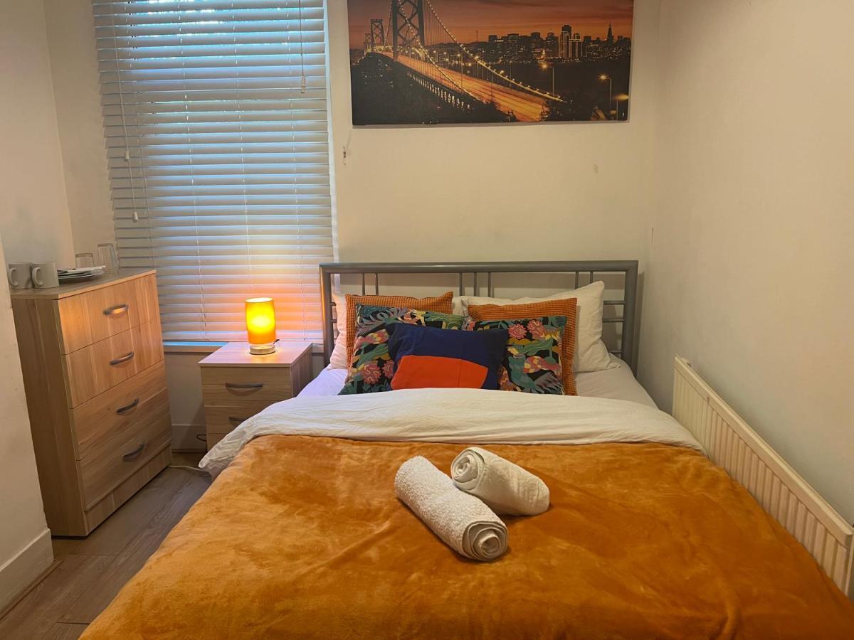 Central Stratford Cozy Double Room Londra Esterno foto