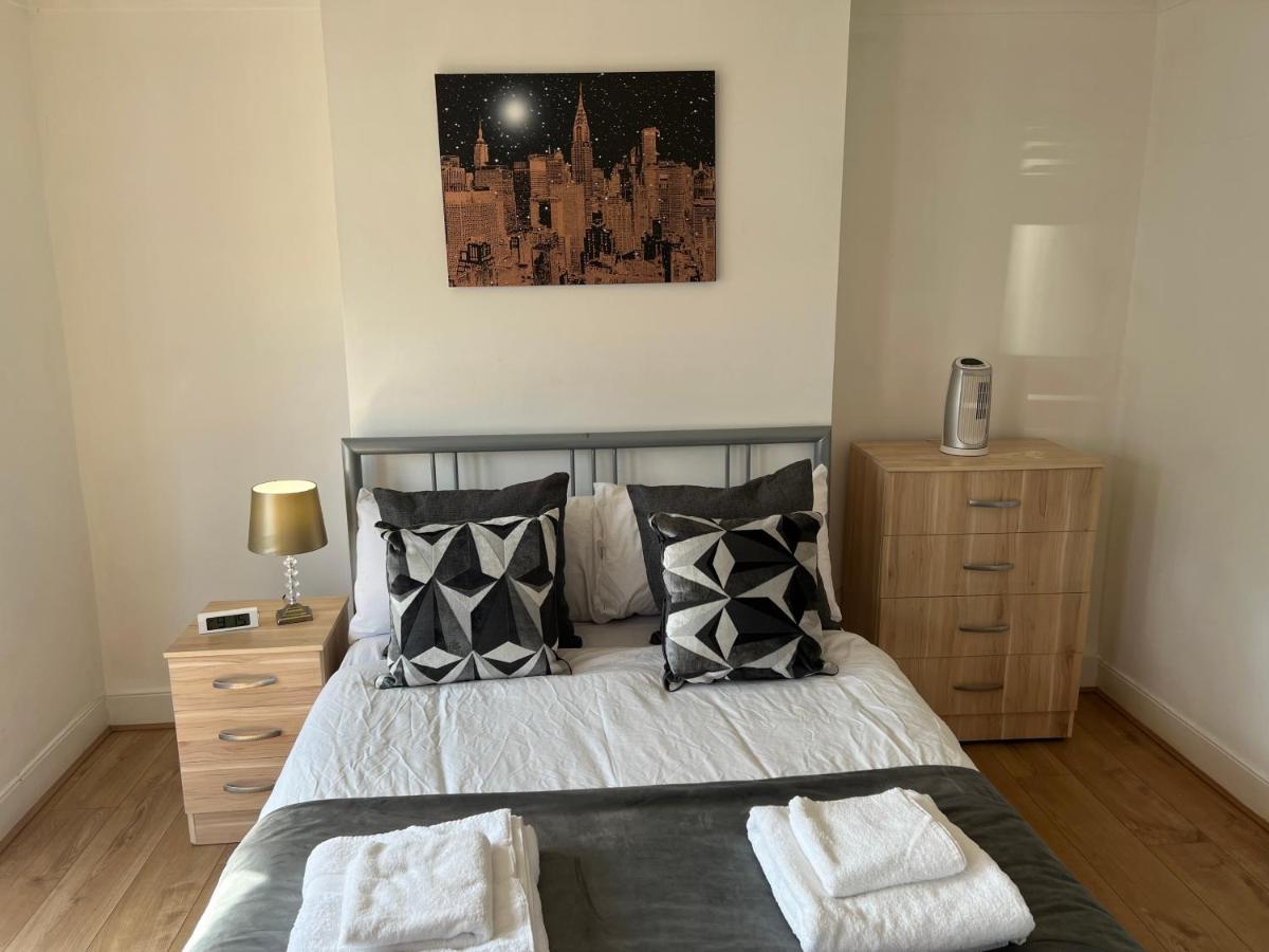Central Stratford Cozy Double Room Londra Esterno foto