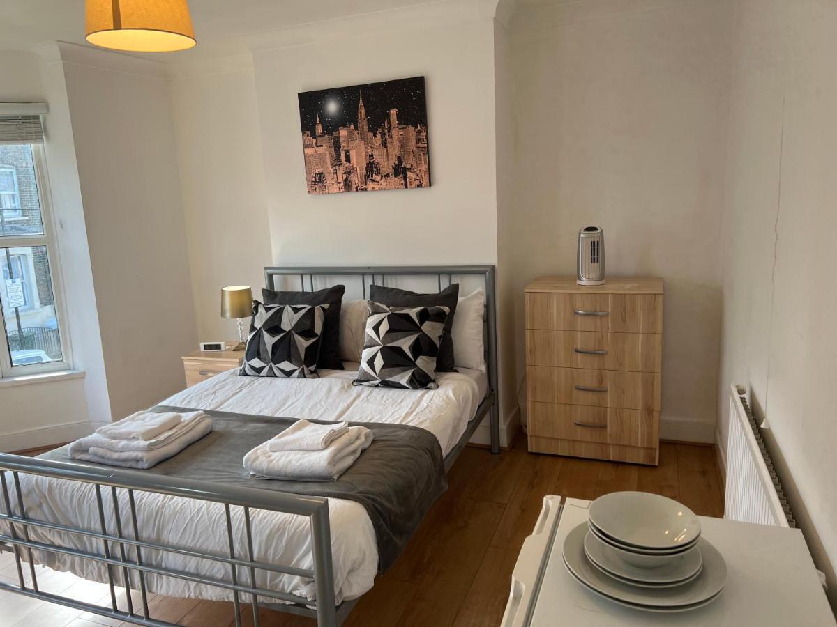 Central Stratford Cozy Double Room Londra Esterno foto