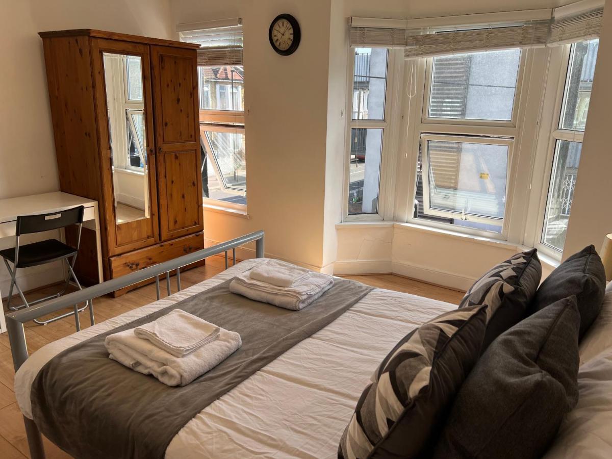 Central Stratford Cozy Double Room Londra Esterno foto