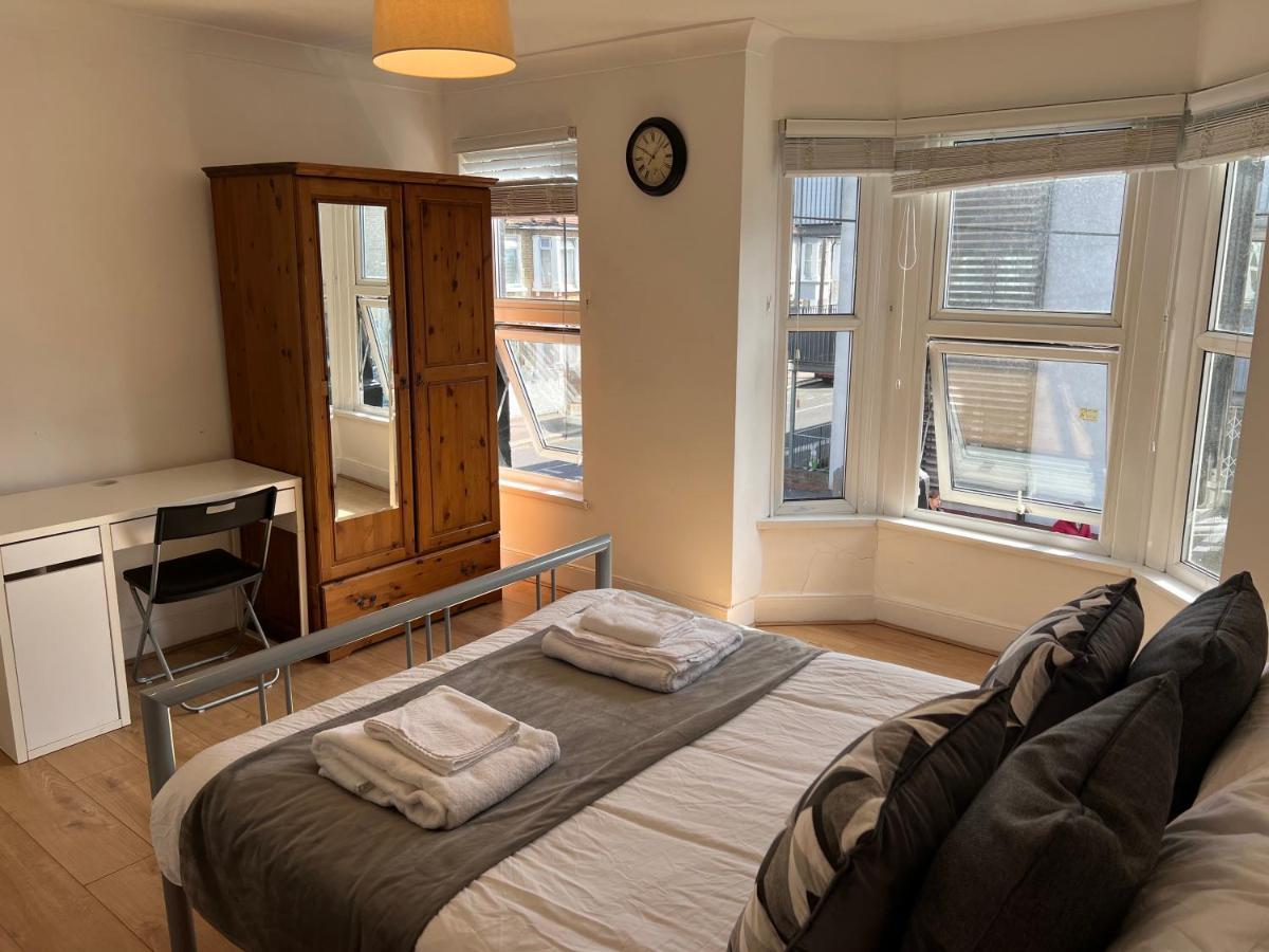 Central Stratford Cozy Double Room Londra Esterno foto